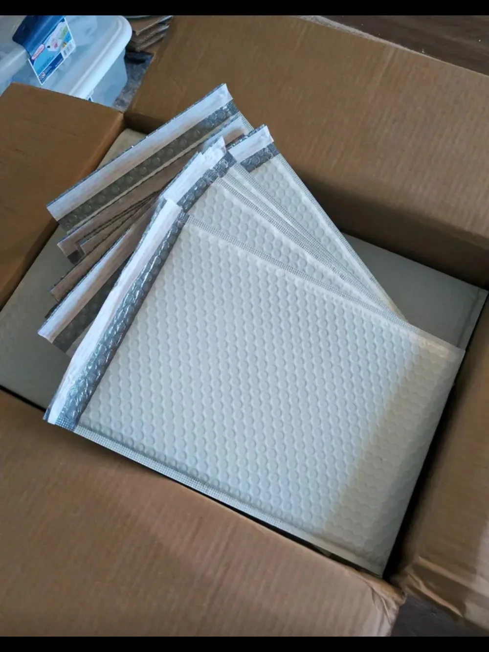 100PCS 10.5×15.5 BULK POLY BUBBLE MAILERS WHITE SHIPPING PADDED ENVELOPES